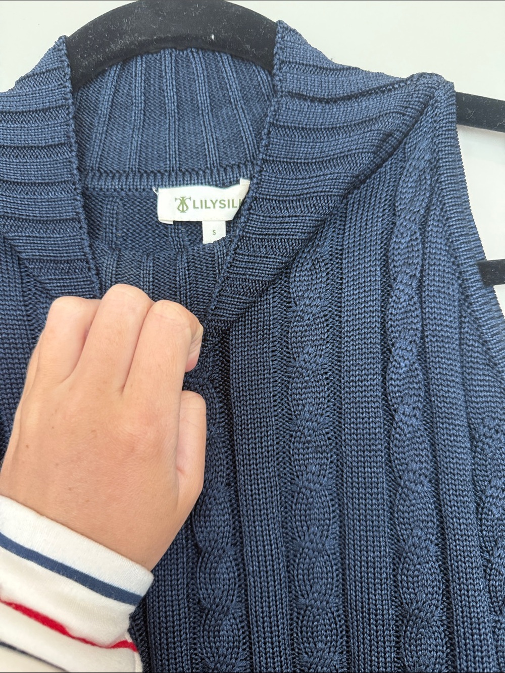 Sleeveless Cable Knit Mock Neck Top - Navy - Picture 2 of 2